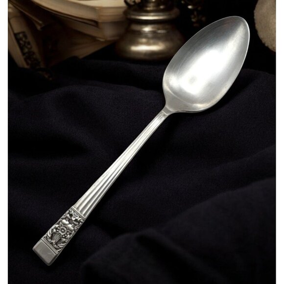 Oneida Community Coronation Tablespoon Floral Motif Vintage Flatware Spoon - Picture 1 of 7